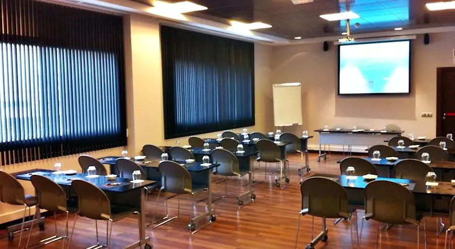 Tach Madrid Airport Hotel Spain