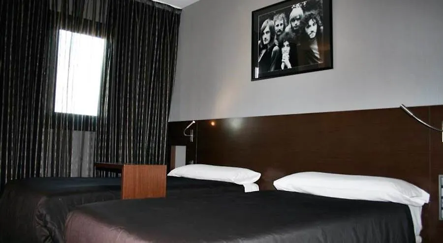 Tach Madrid Airport Hotel