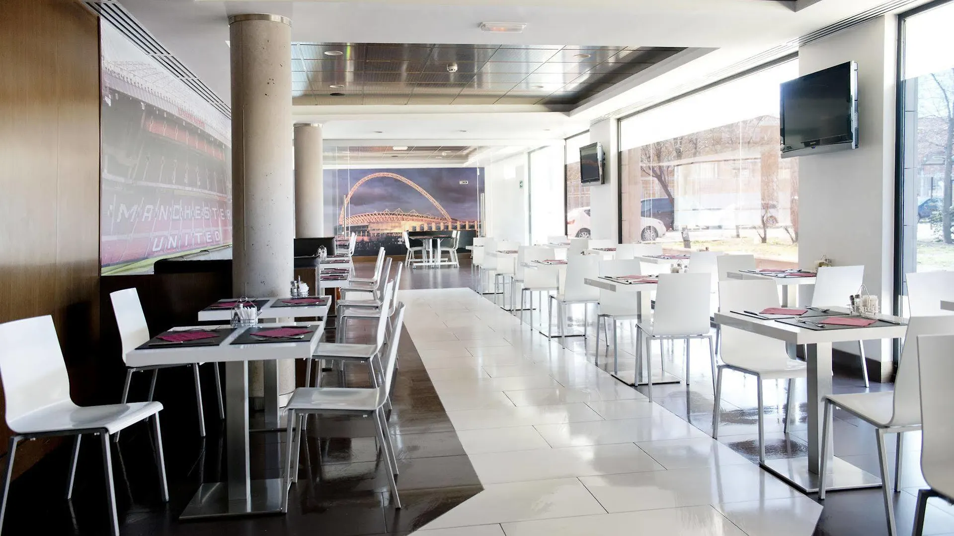Tach Madrid Airport Hotel 4*,
