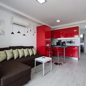 https://4-minutes-walk-from-yumbo.in-canary-islands.com