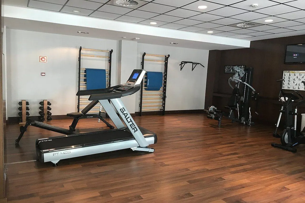 Tach Madrid Airport Hotel Spain