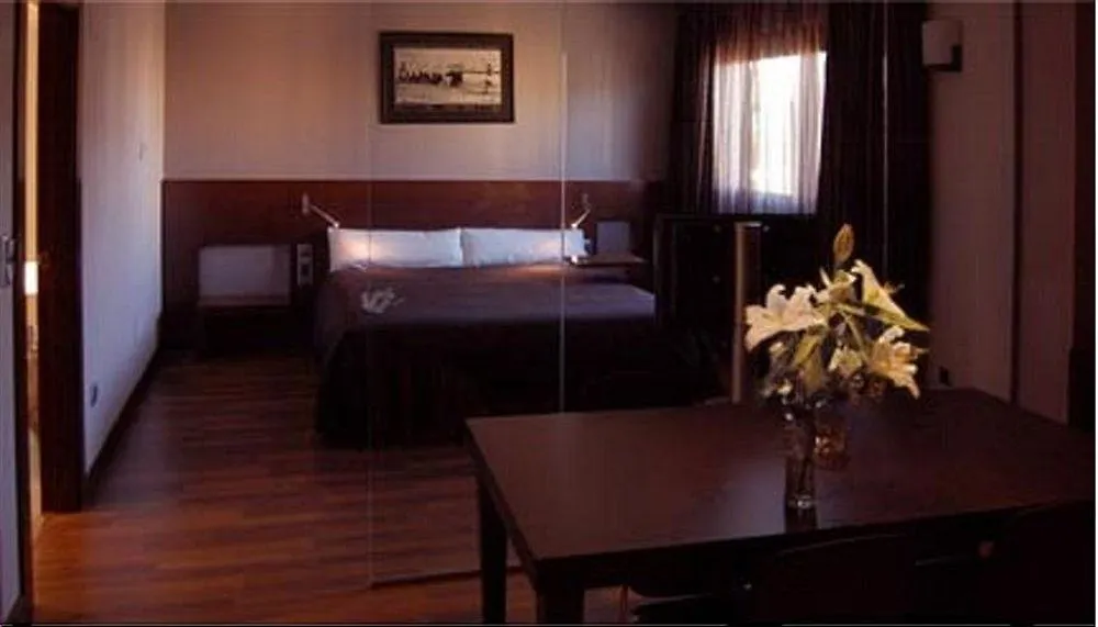 Hotel TaCH Madrid Airport